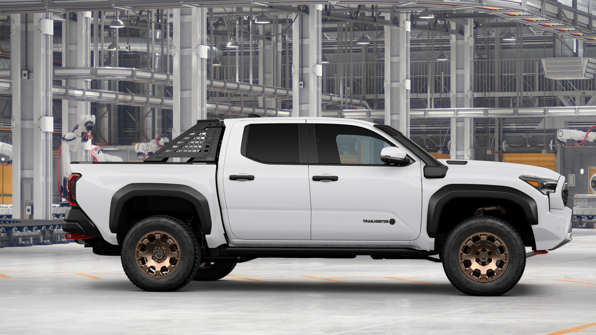 2026 Toyota Tacoma i-FORCE MAX Trailhunter