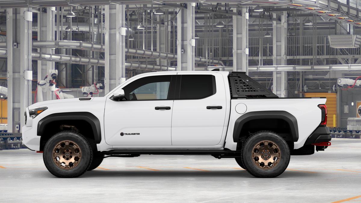 2026 Toyota Tacoma i-FORCE MAX Trailhunter