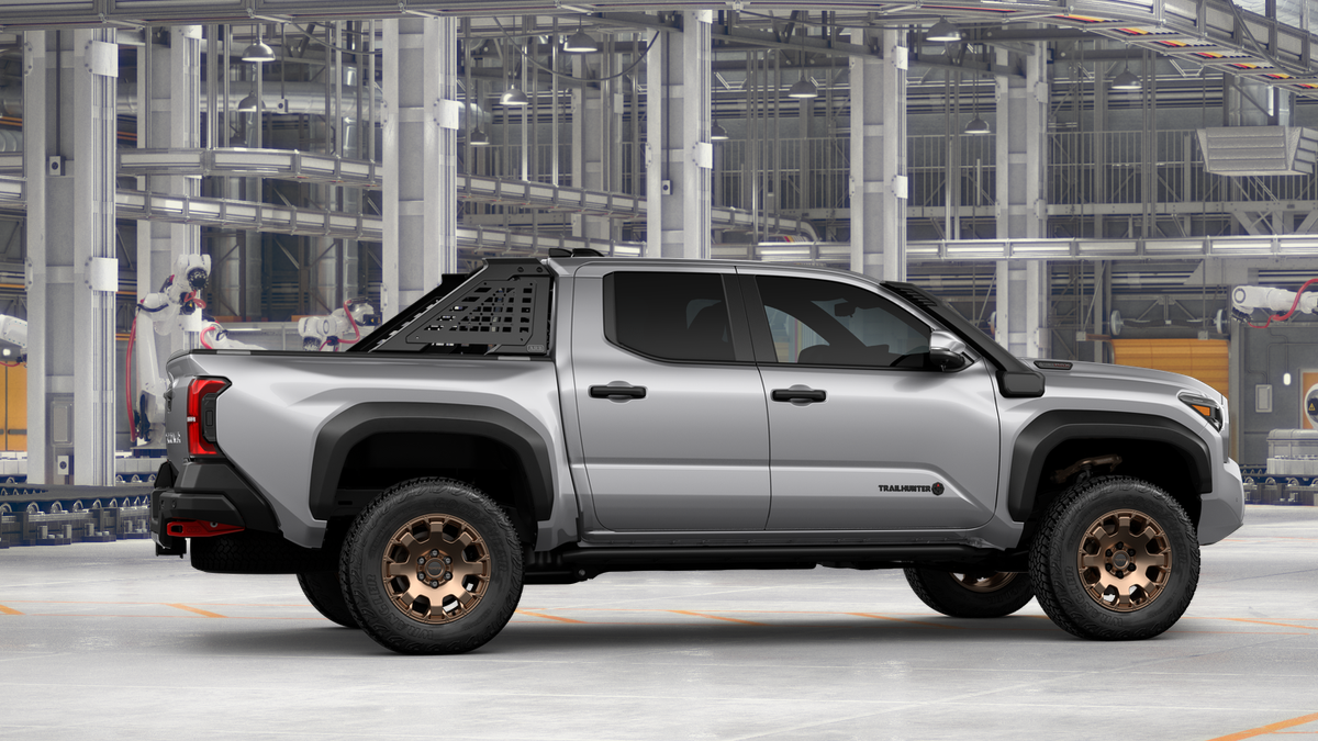 2026 Toyota Tacoma i-FORCE MAX Trailhunter