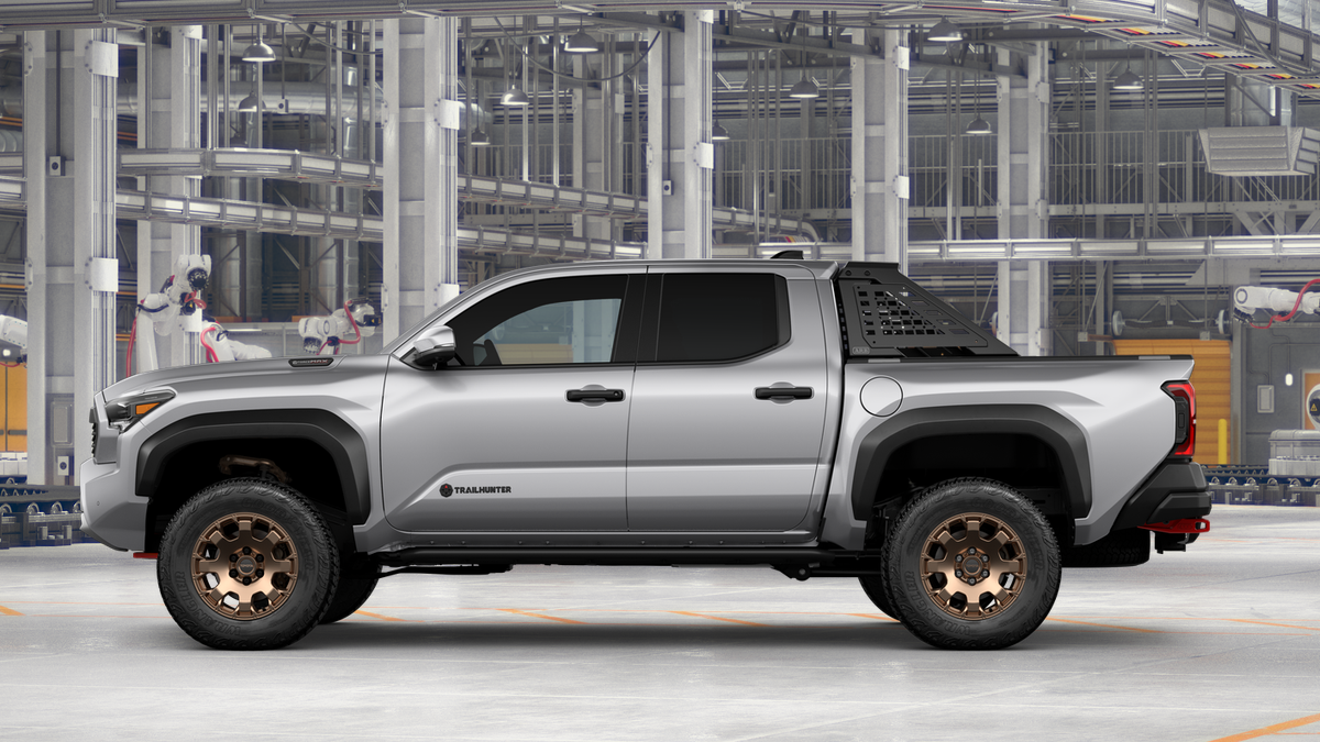 2026 Toyota Tacoma i-FORCE MAX Trailhunter