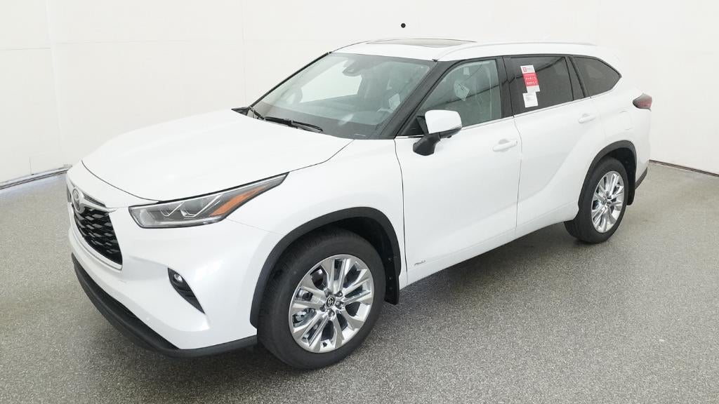 2026 Toyota Highlander Hybrid Limited AWD's photo
