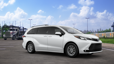 2025 Toyota Sienna XLE