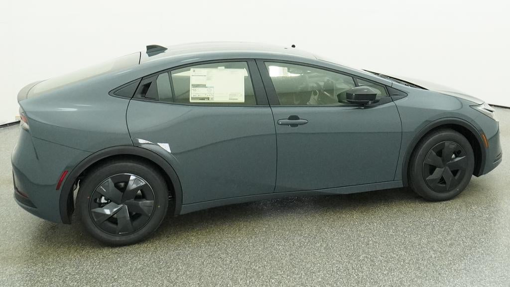 2027 Toyota Prius LE