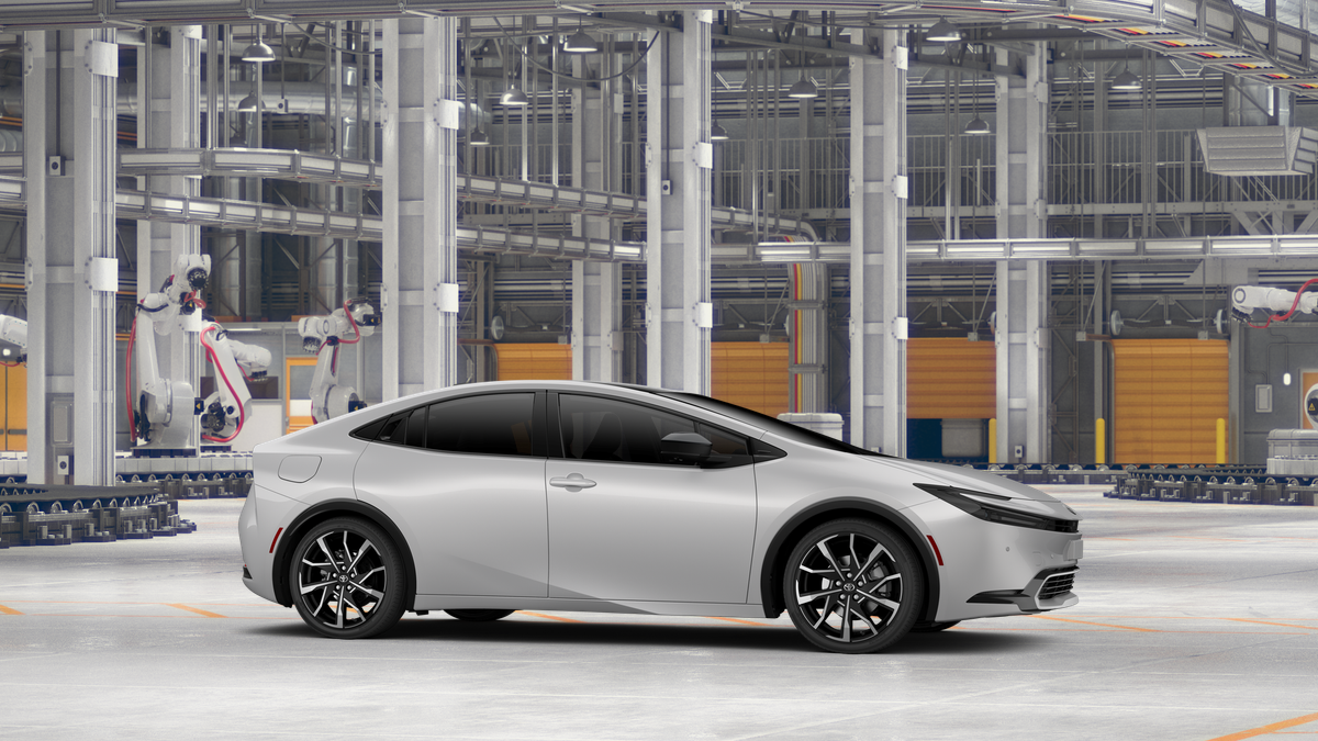 2027 Toyota Prius Plug-in Hybrid XSE Premium