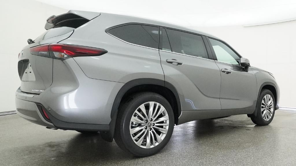 2026 Toyota Highlander Platinum