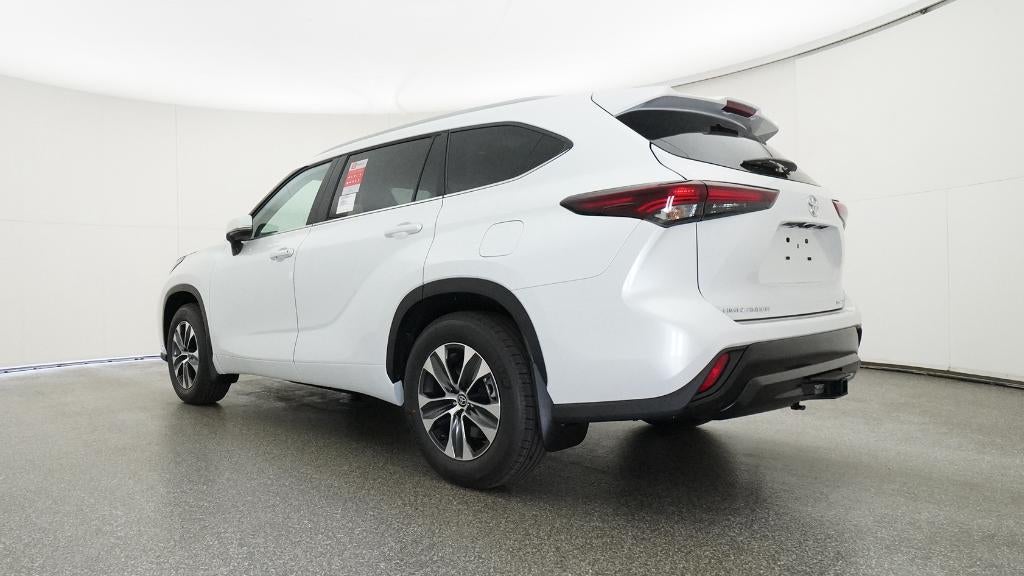 2026 Toyota Highlander XLE