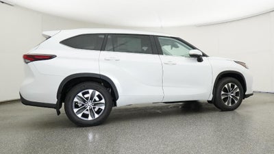 2026 Toyota Highlander XLE