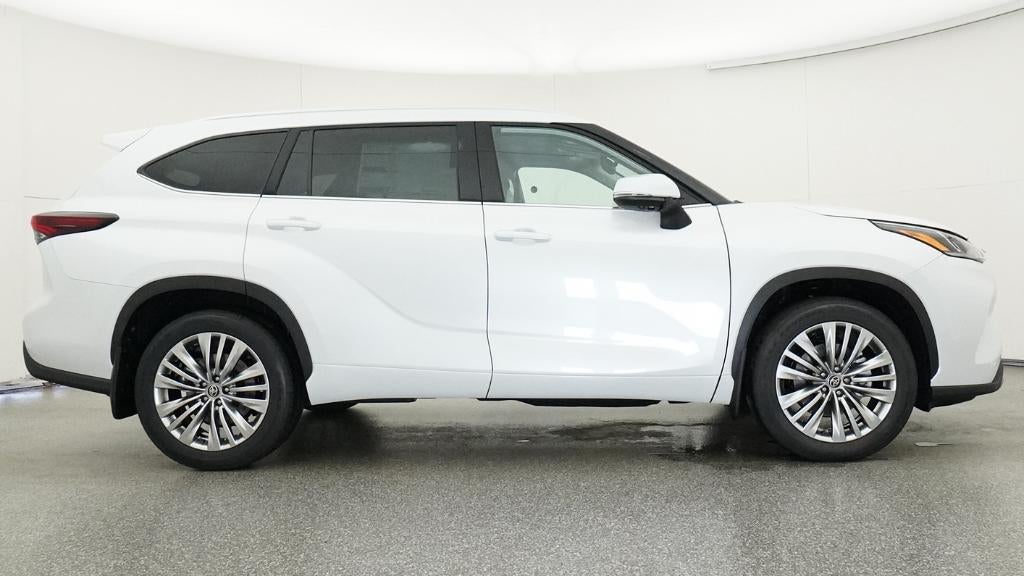 2026 Toyota Highlander Platinum