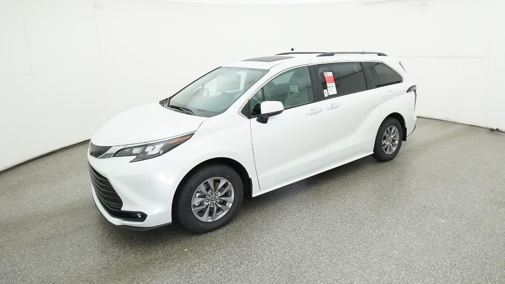 2026 Toyota Sienna XLE
