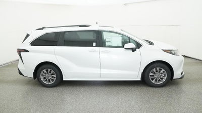 2026 Toyota Sienna XLE