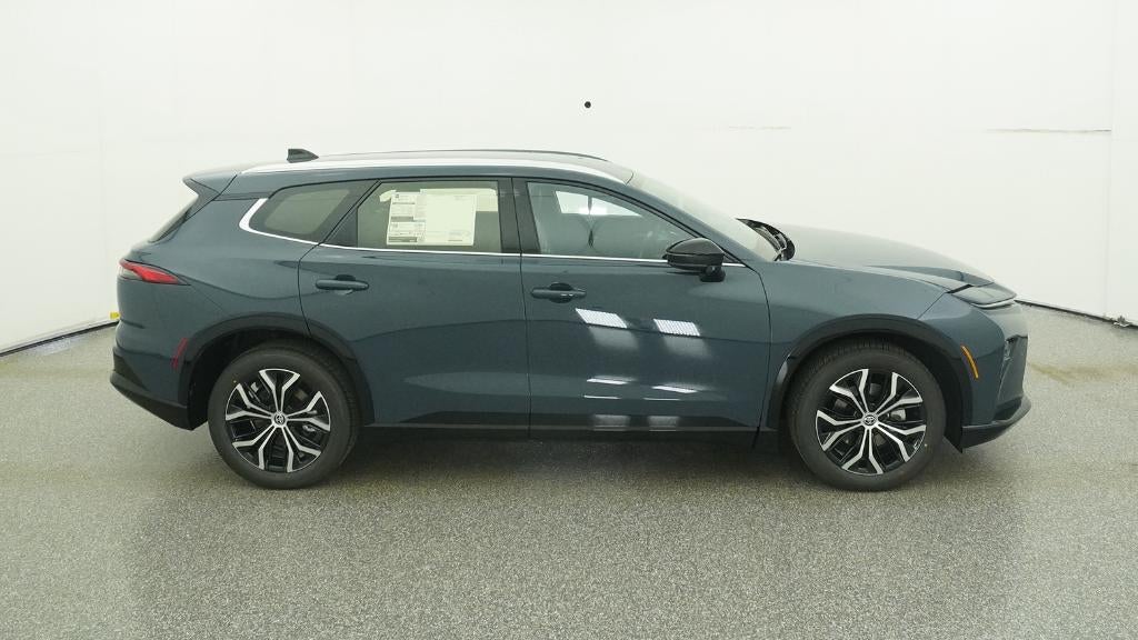 2026 Toyota Toyota Crown Signia XLE