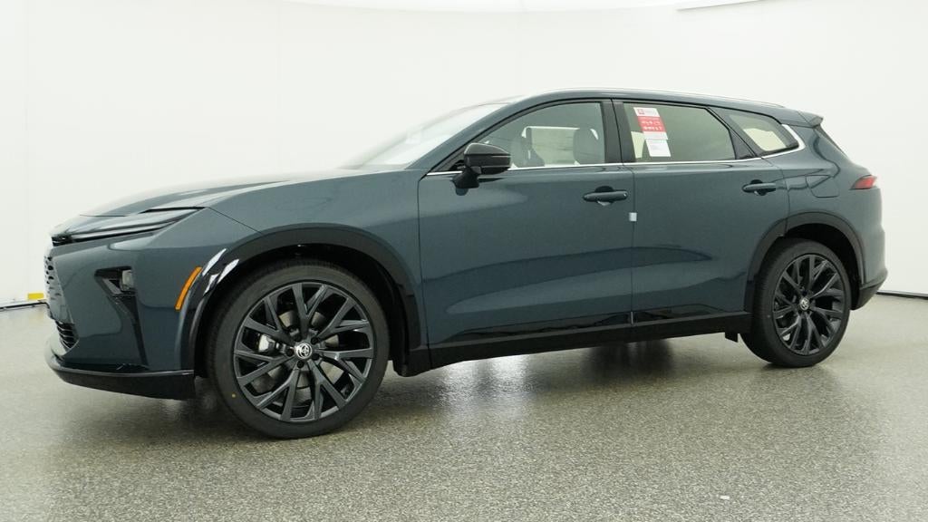 2026 Toyota Toyota Crown Signia Limited